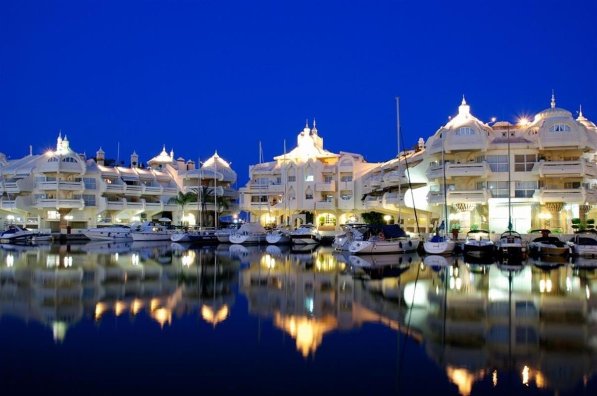 Marina Apartment 贝纳尔马德纳 外观 照片
